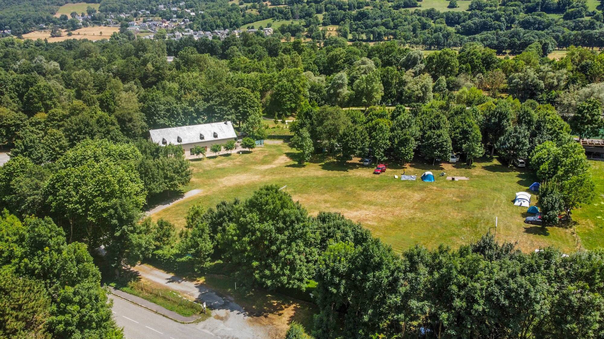 Camping-Le-Lustou-vue-du-ciel-gite